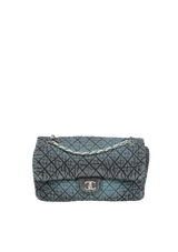 MAXI DENIMPRESSION FLAP BAG