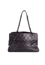 CHIC TOTE CAVIAR