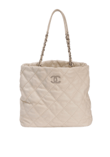 STITCH CHAIN TOTE