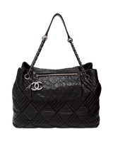 IN AND OUT FLAP TOTE QUILTED LAMBSKIN