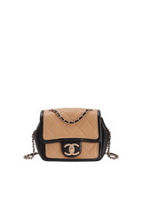 MINI GRAPHIC FLAP BAG
