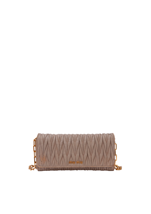 MATELASSÉ WALLET ON CHAIN