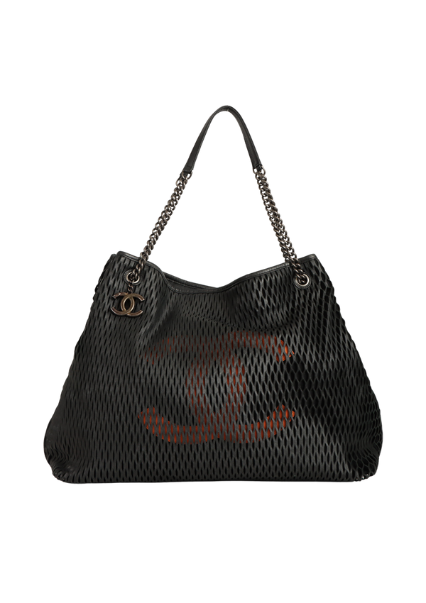 LASER-CUT TOTE