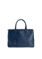 SMALL SAFFIANO LUX DOUBLE ZIP GALLERIA