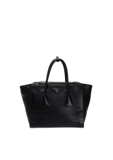 TWIN POCKET GLACE CALF TOTE