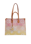 MONOGRAM GIANT ON THE GO BY THE POOL GM