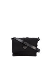 RE-NYLON PADDED MESSENGER BAG
