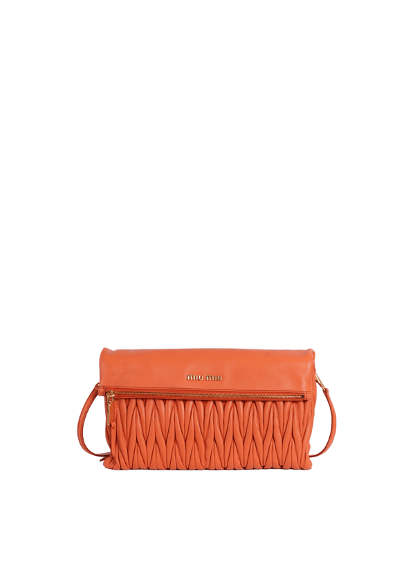 MATELASSÉ WALLET ON CHAIN