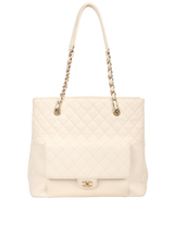 CC SHOPPING TOTE CAVIAR