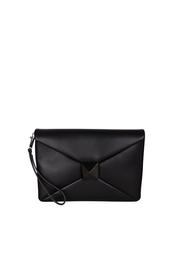 ONE STUD CLUTCH