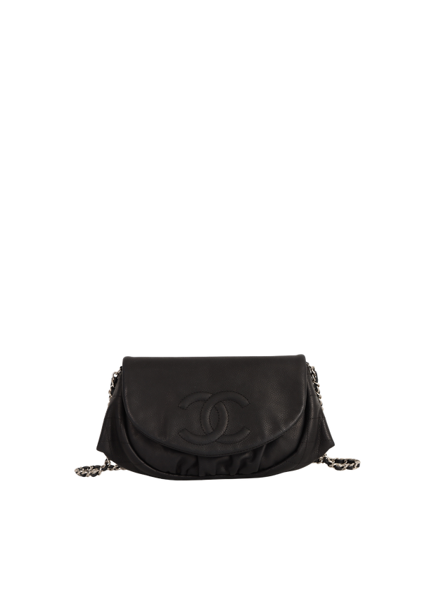 TIMELESS HALF MOON WALLET ON CHAIN