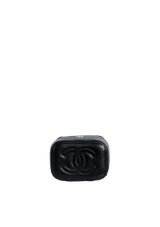 CC VANITY CASE CAVIAR