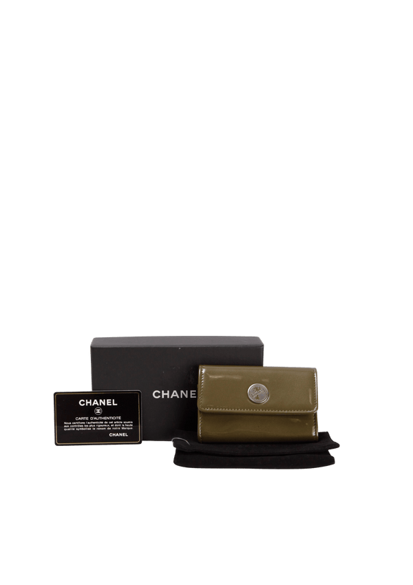 PATENT LEATHER FLAP WALLET