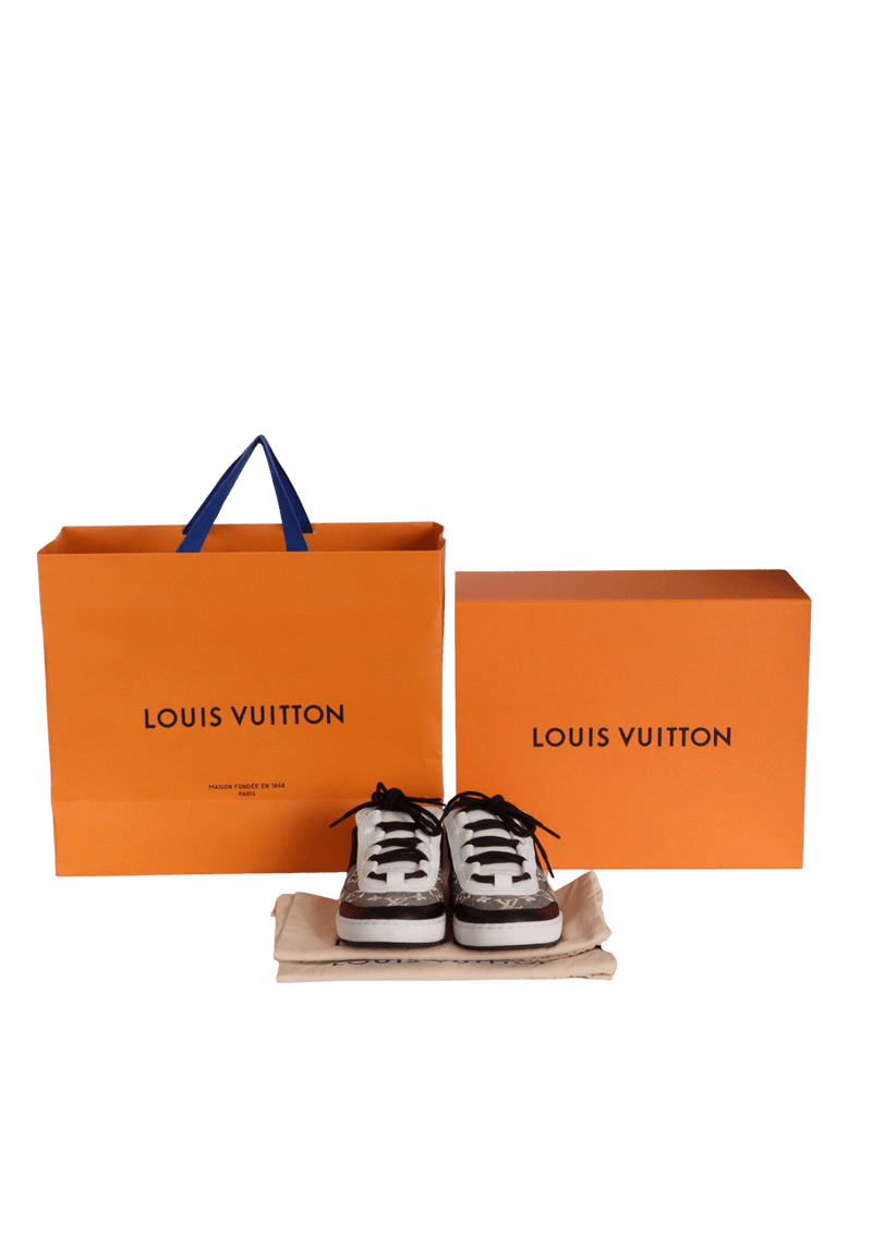 LOUS SNEAKER