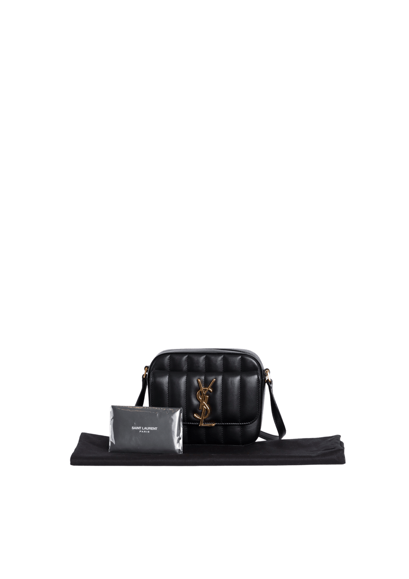 VICKY VERTICAL CAMERA BAG