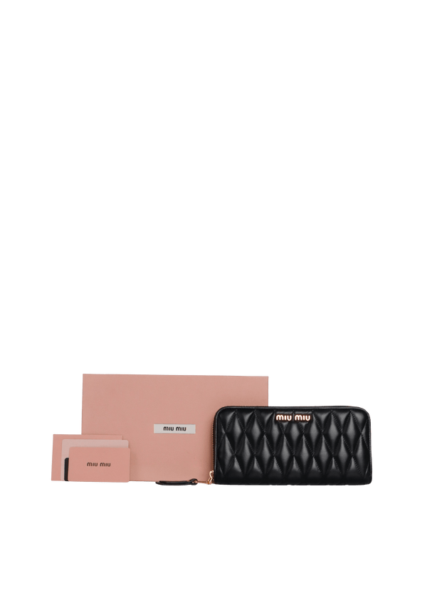 MATELASSÉ CONTINENTAL WALLET