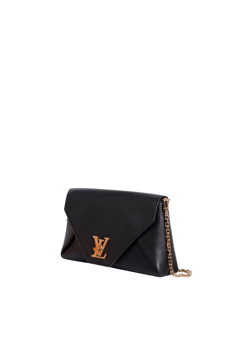 LOVE NOTE CLUTCH