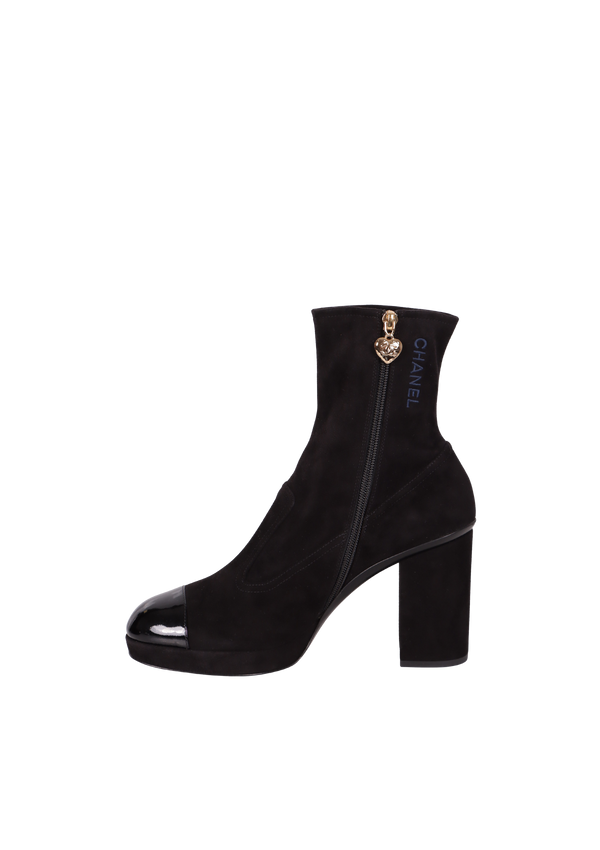 SUEDE ANKLE BOOTS 39