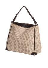 SIGNATURE HOBO BAG