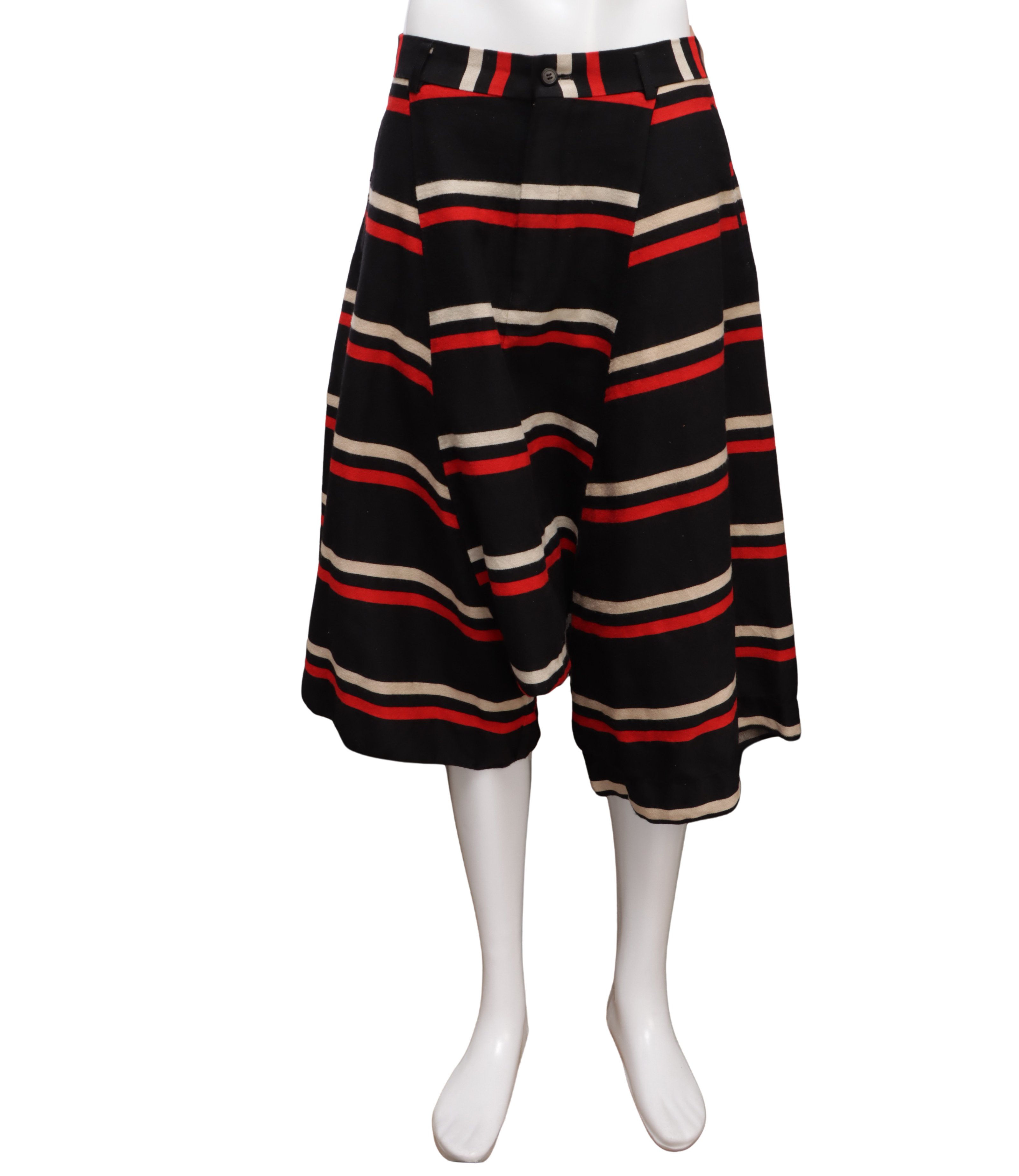 STRIPPED SHORT M