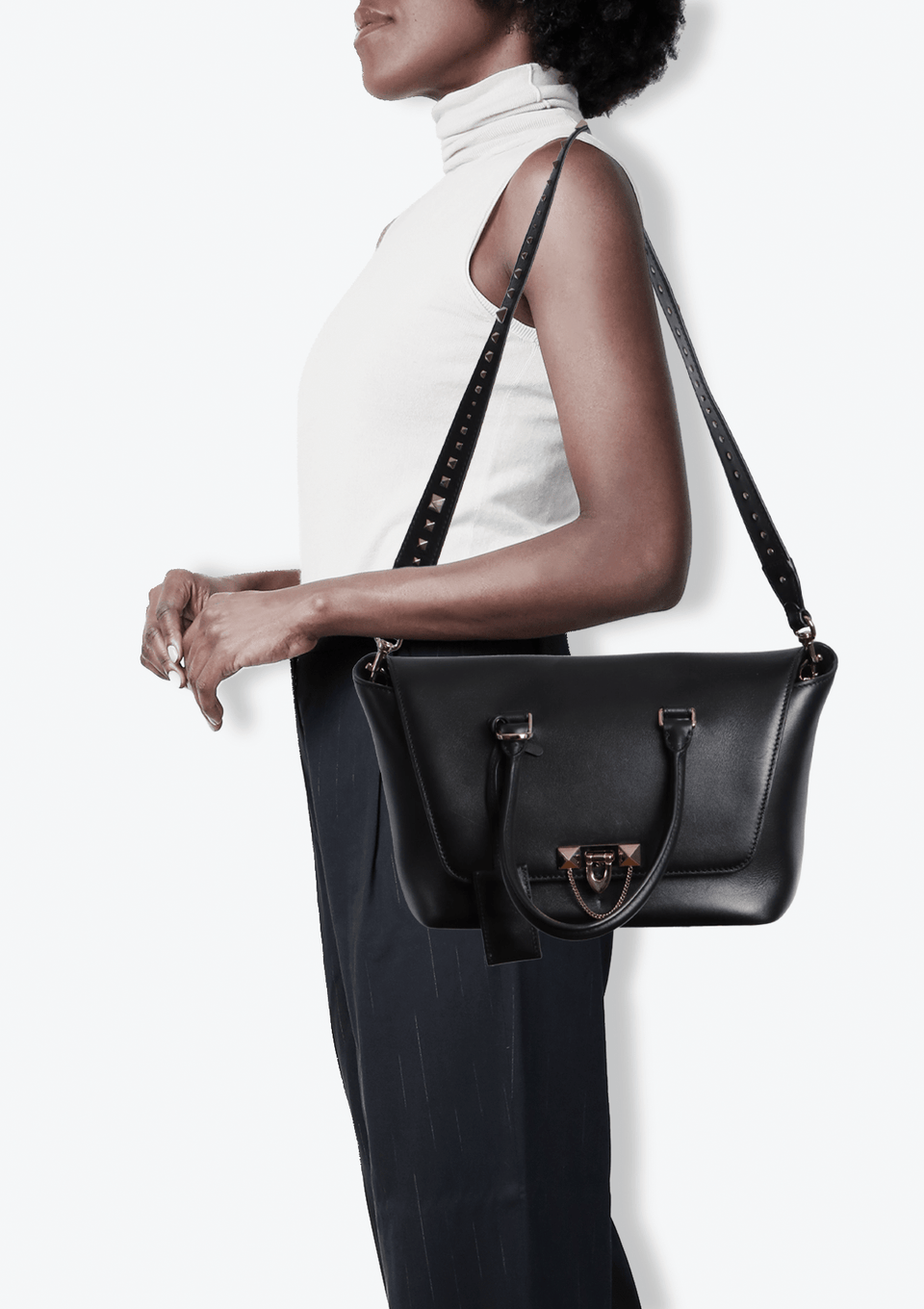 【bitsu】 Valentino 17AW Demilune bag BOLSA VALENTINO ROCKSTUD DEMILUNE BAG PRETO ORIGINAL – Gringa