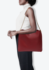 SUZANNE TOTE