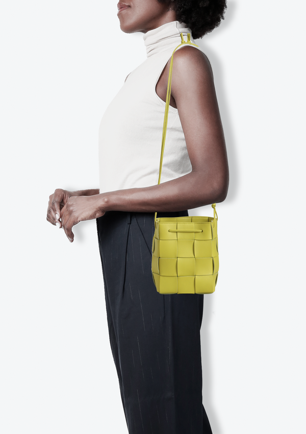 SMALL CASSETTE BUCKET BAG