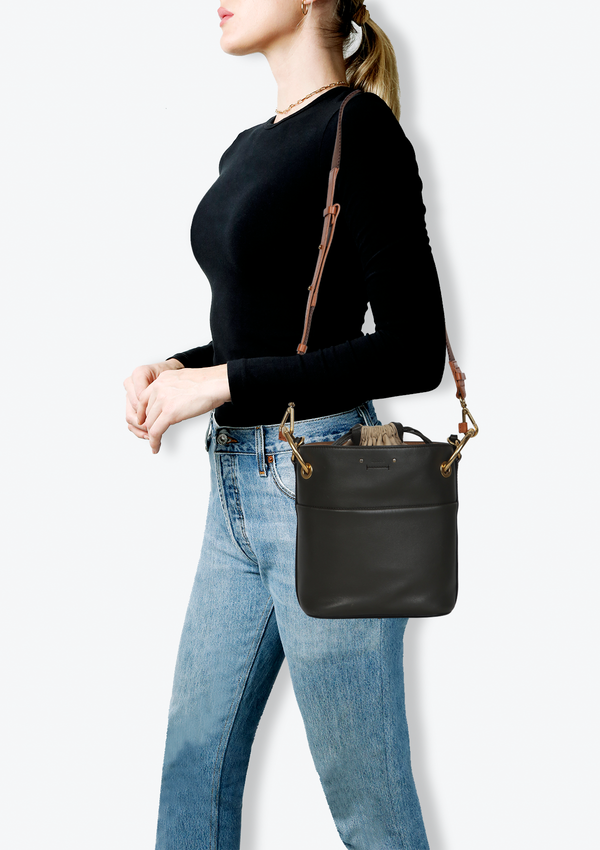 ROY BUCKET BAG