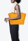 MEDIUM SWING TOTE