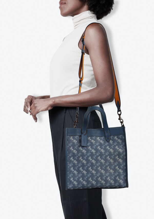 HORSE AND CARRIAGE FIELD TOTE
