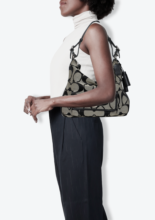 SIGNATURE SHOULDER BAG