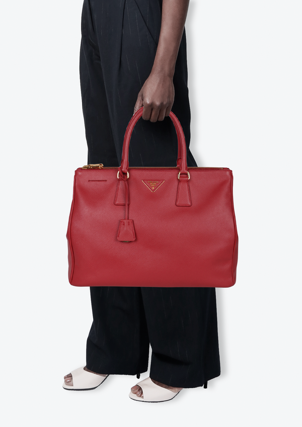 LARGE SAFFIANO LUX DOUBLE ZIP GALLERIA