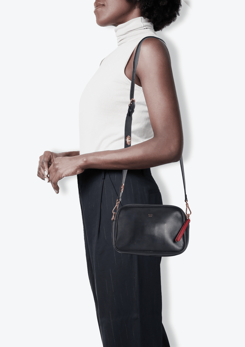 BOLSA FENDI FF LOGO CAMERA BAG PRETO ORIGINAL – Gringa