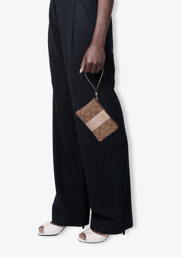 SIGNATURE WRISTLET