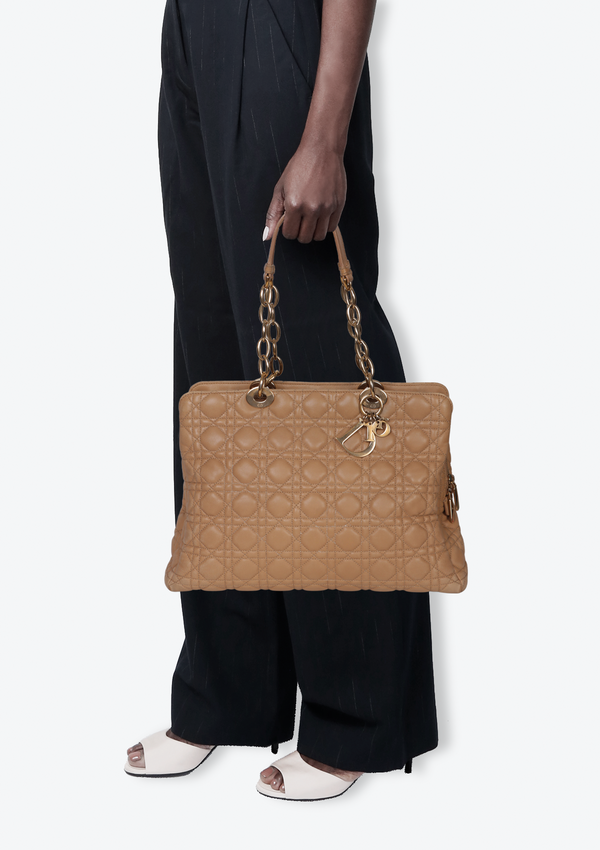 CANNAGE SHOPPER TOTE