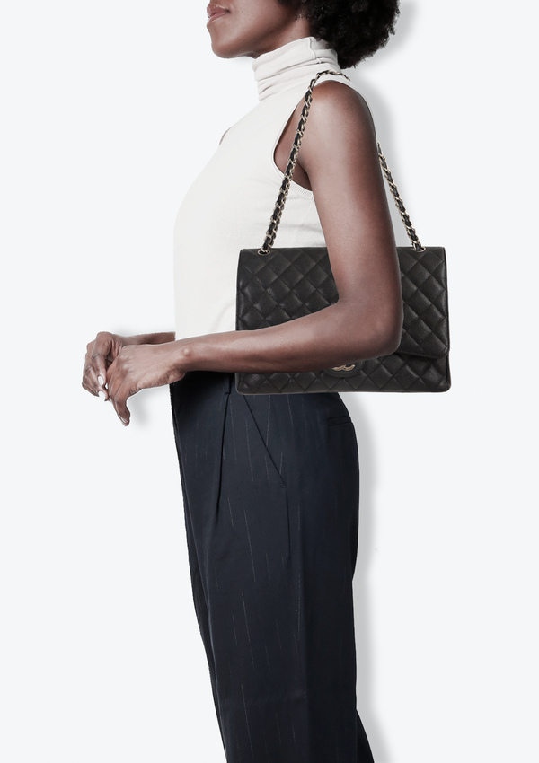 MAXI CLASSIC DOUBLE FLAP CAVIAR