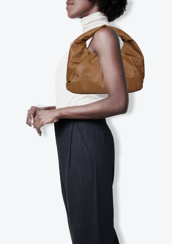 THE SHOULDER POUCH