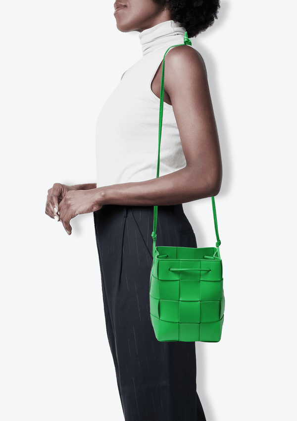 SMALL CASSETTE BUCKET BAG