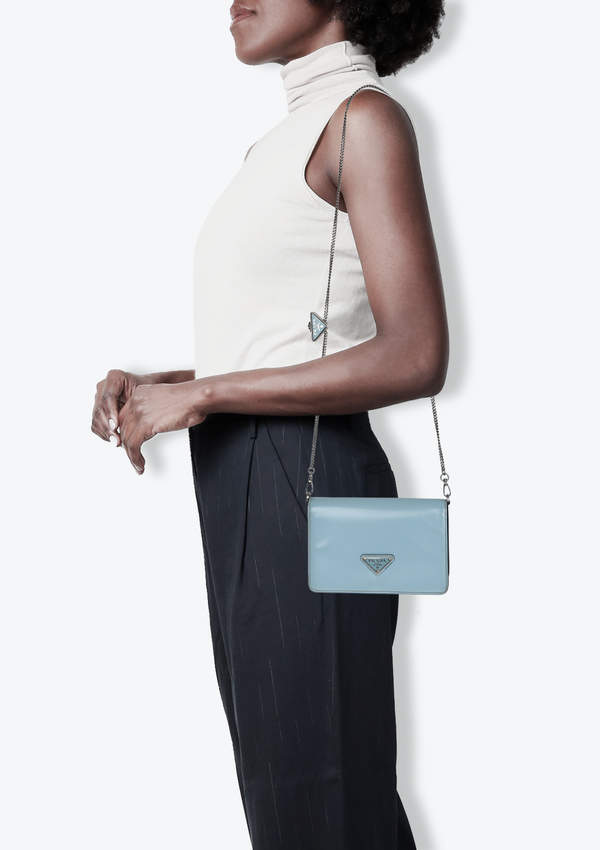 TRIANGLE LOGO CHAIN FLAP BAG