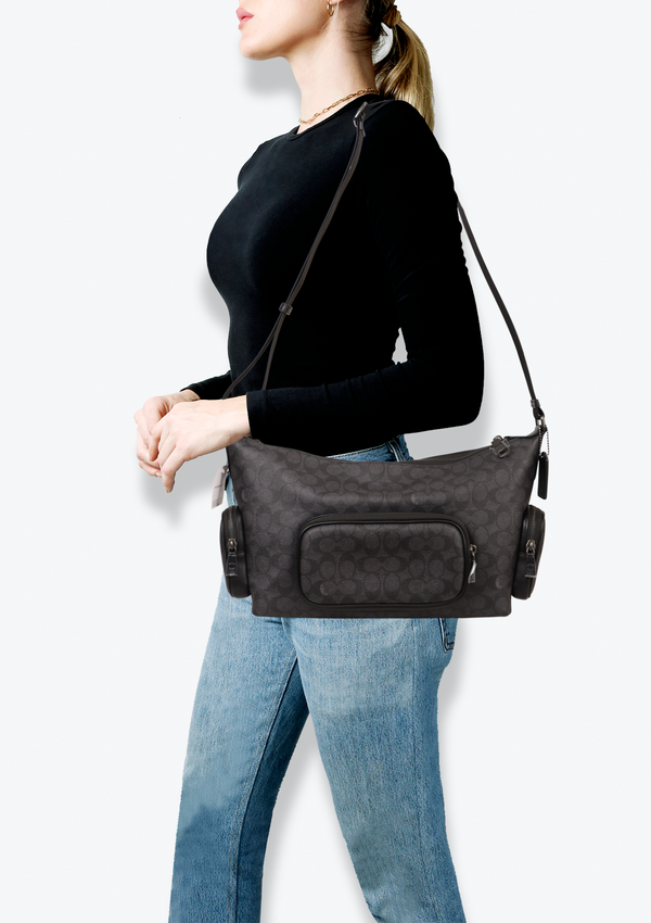 SIGNATURE FINN CROSSBODY BAG
