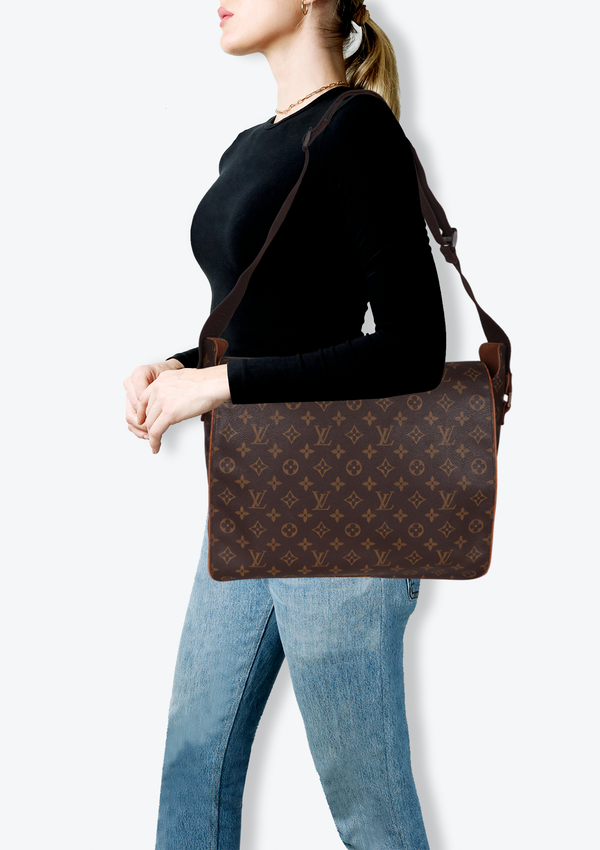 MONOGRAM ABBESSES