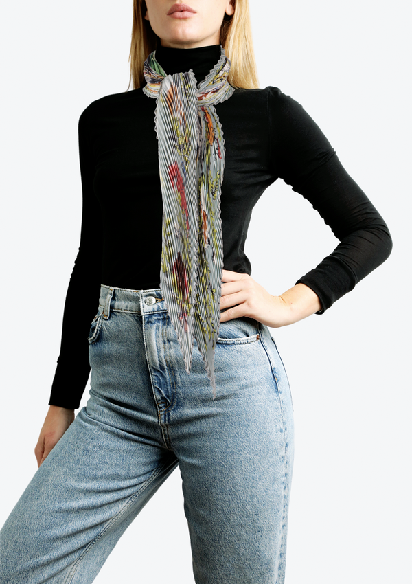 CHANTILLY PLISSE SILK SCARF