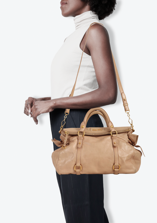 MEDIUM VITELLO LUX BOW BAG