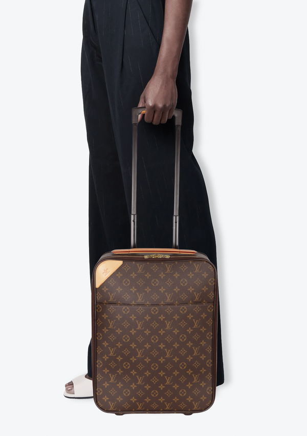 MONOGRAM PÉGASE 45