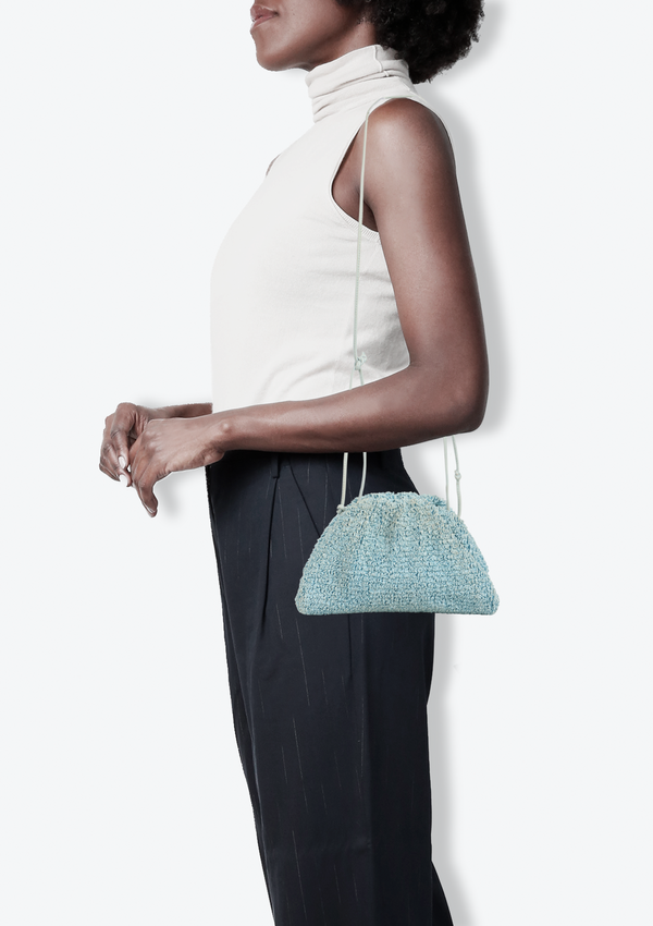 THE MINI POUCH CURLY RAFFIA