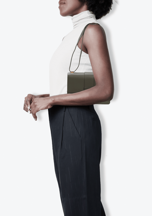 30 MONTAIGNE BAG