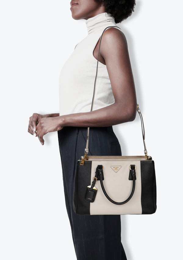 SAFFIANO LUX DOUBLE ZIP GALLERIA BICOLOR