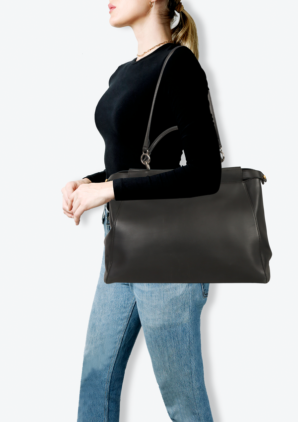 LARGE PEEKABOO BAG