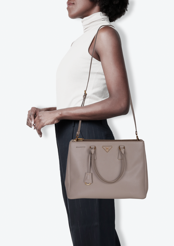 LARGE SAFFIANO LUX DOUBLE ZIP GALLERIA