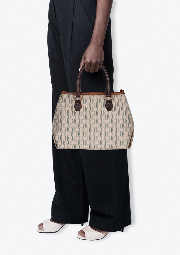 SIGNATURE TOTE BAG